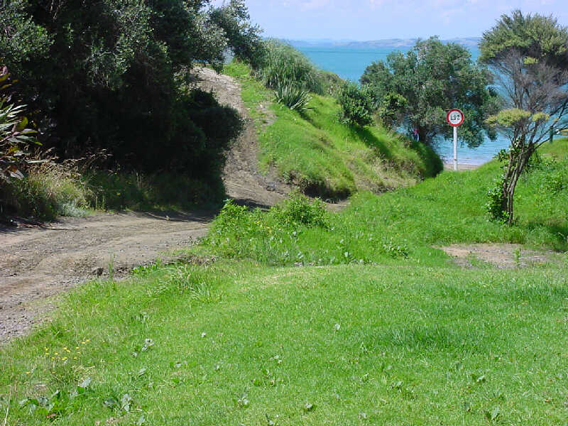 Drop down onto the beach and turn right